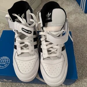 Brand new 
Men’s forum mid adidas